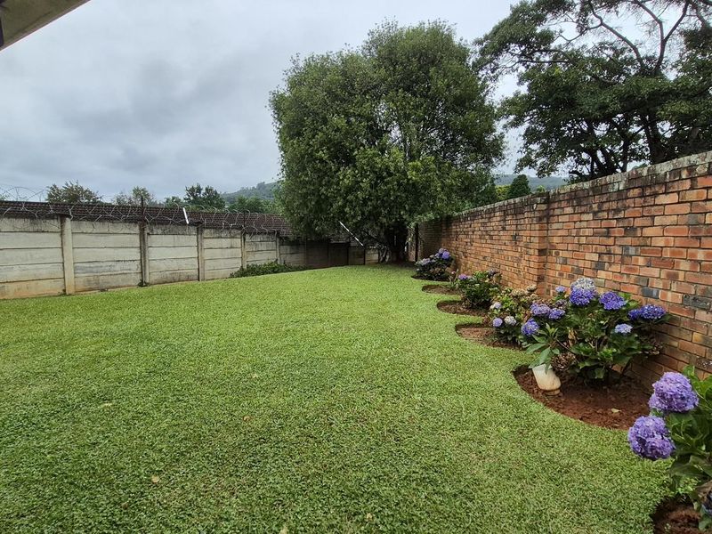 Quaint and Secure Unit in Oak Park - Photo 4