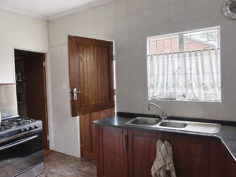 Perfect Location - Photo 6