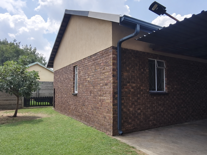 Perfect Location - Photo 2