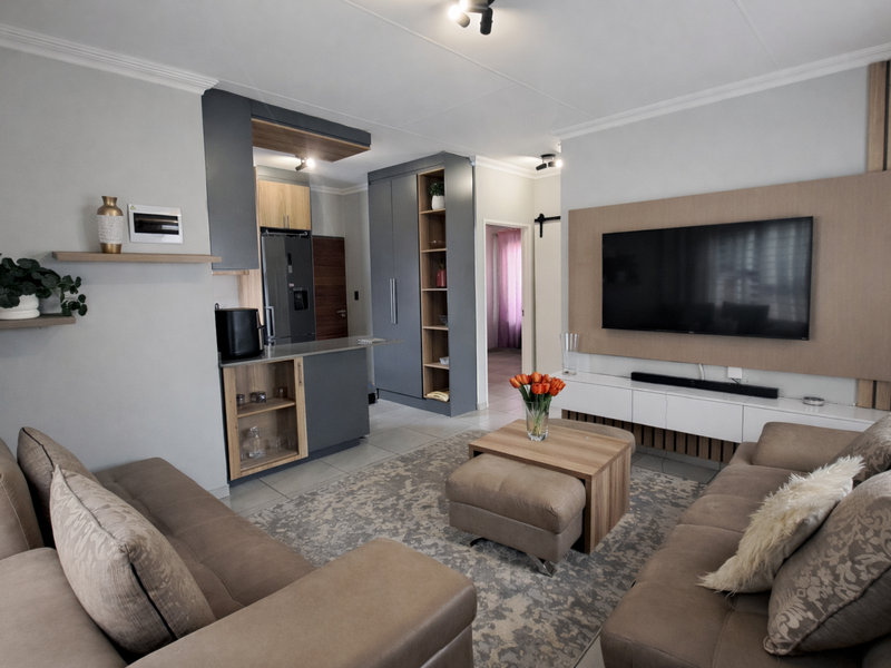 Newly built 2bed 1 Bath freestanding House with modern finishes to Rent in Fleurhof Ext 19 - Photo 3