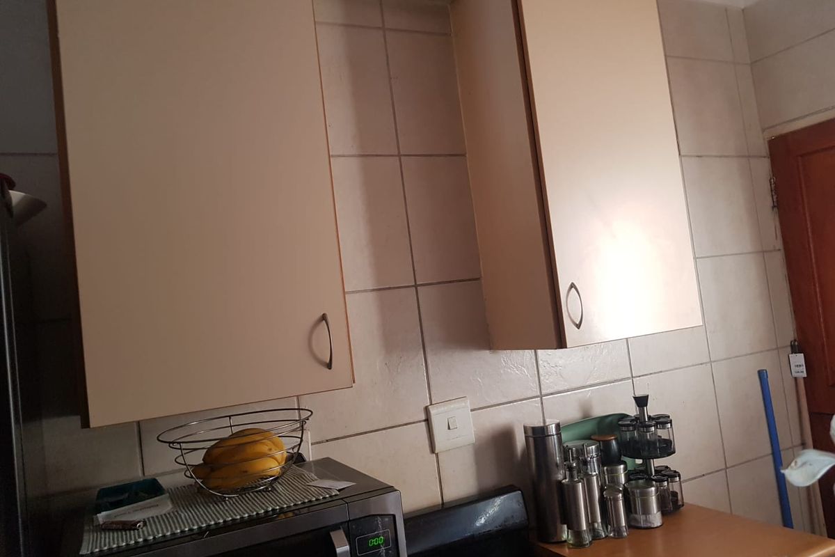 Two bedroom apartment for sale in Rustenburg Central! - Photo 5