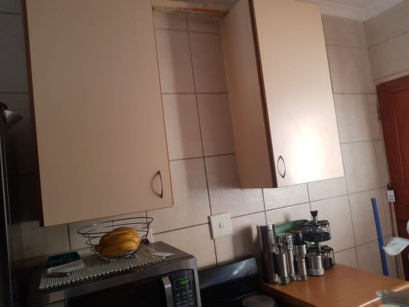 Two bedroom apartment for sale in Rustenburg Central! - Photo 5