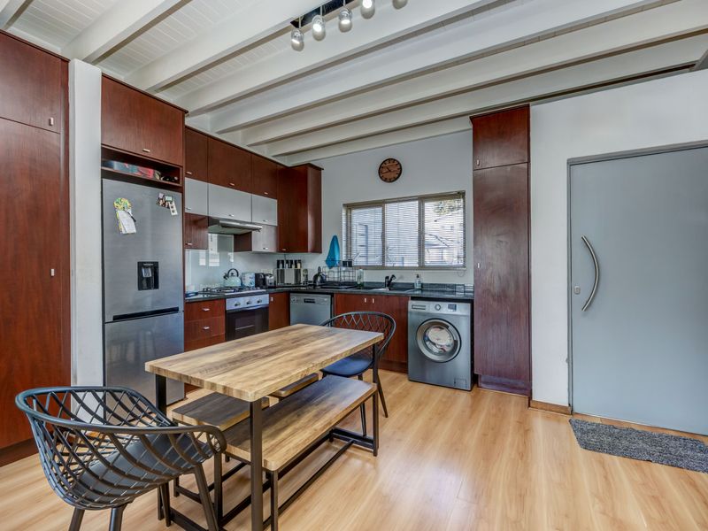 140m2 Townhouse-Style with Loft & Private Garden - Photo 5