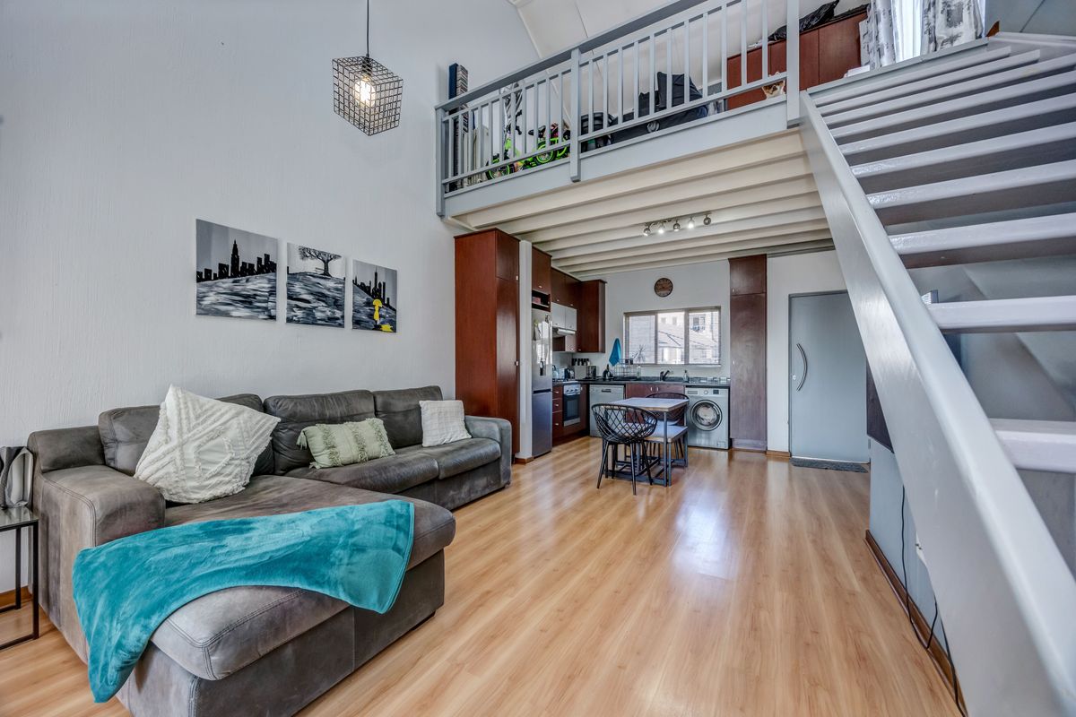 140m2 Townhouse-Style with Loft & Private Garden - Photo 4