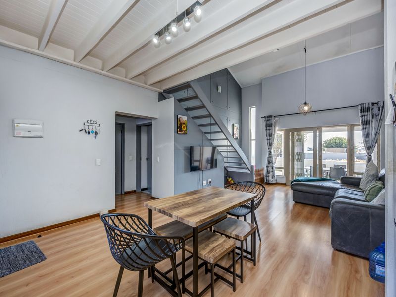 140m2 Townhouse-Style with Loft & Private Garden - Photo 7