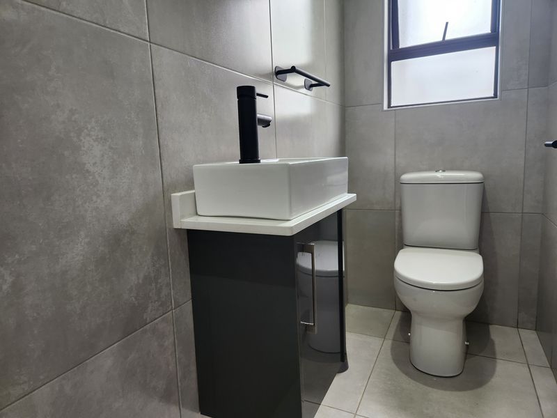 Brand New, Ready For Occupation! Solar and Water Backup! - Photo 10