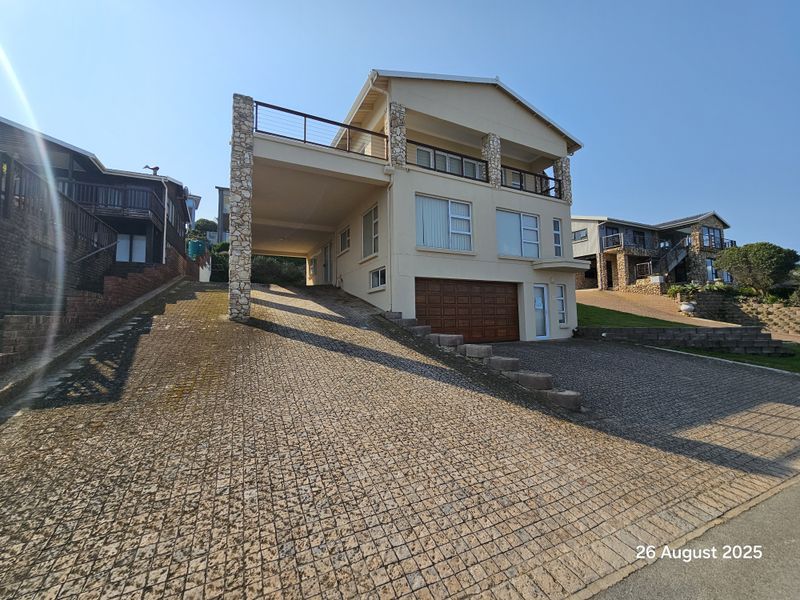 6 Bedroom House in Jongensfontein - Photo 6