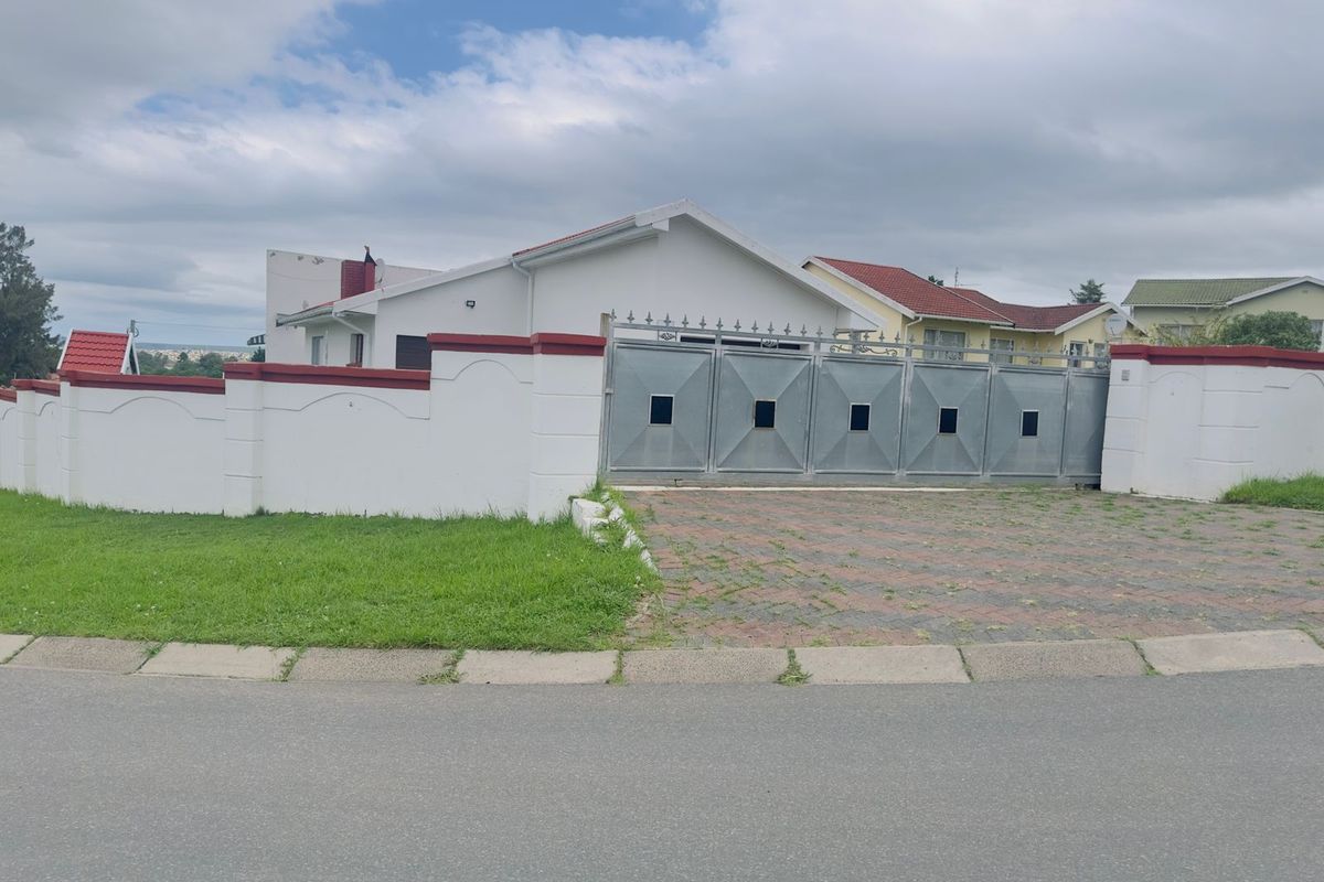 Secure Family Home with Views & Energy-Saving Features - Photo 2