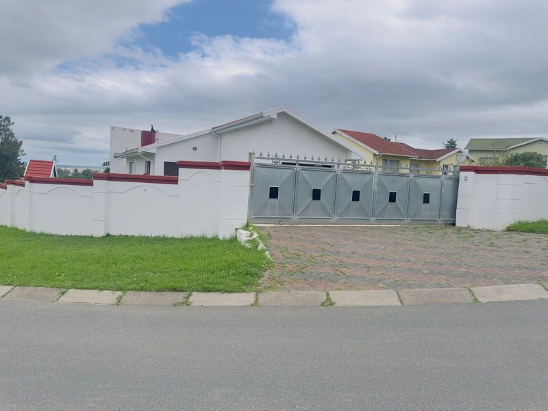 Secure Family Home with Views & Energy-Saving Features - Photo 2