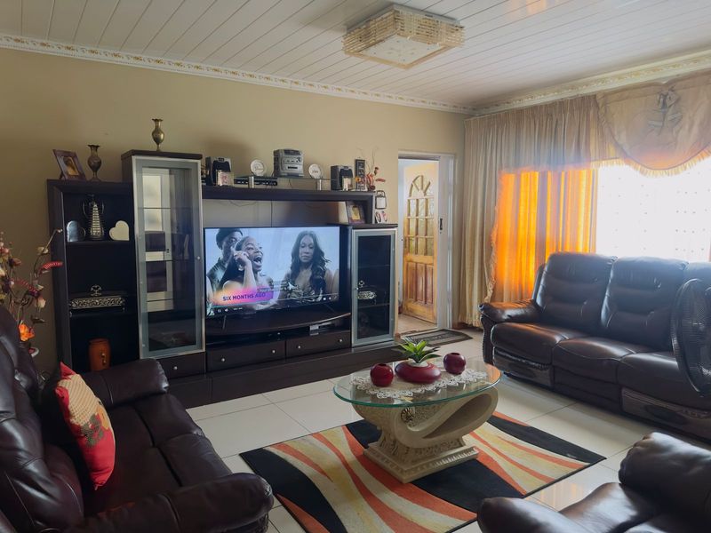 Secure Family Home with Views & Energy-Saving Features - Photo 5