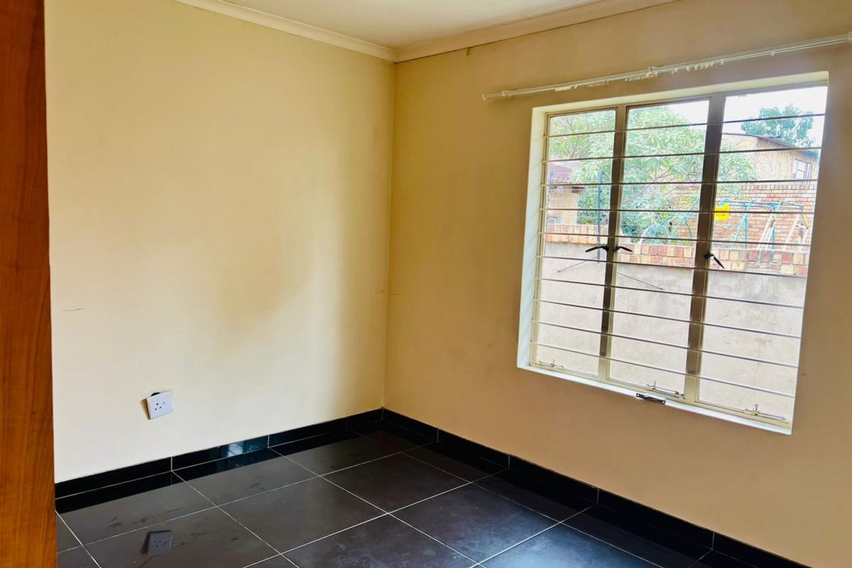 Stunning House to Let - Photo 5