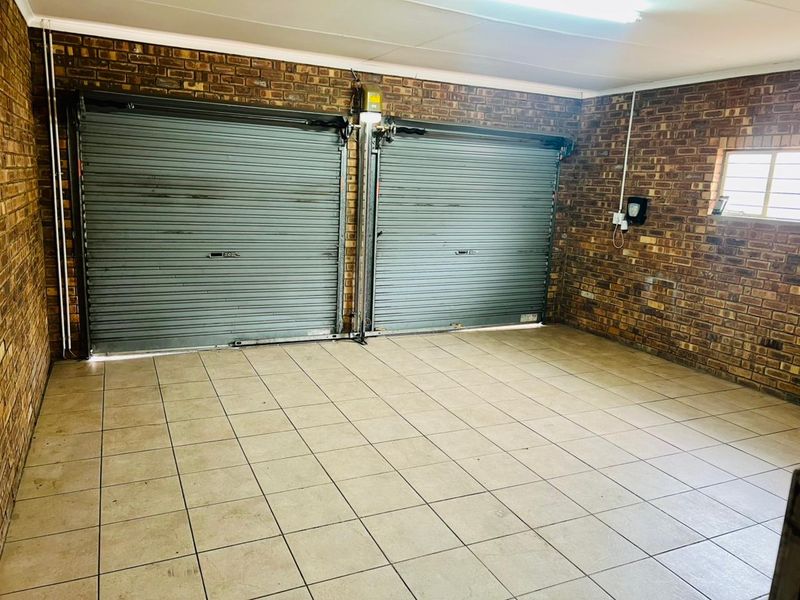 Stunning House to Let - Photo 10