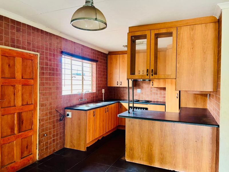 Stunning House to Let - Photo 2