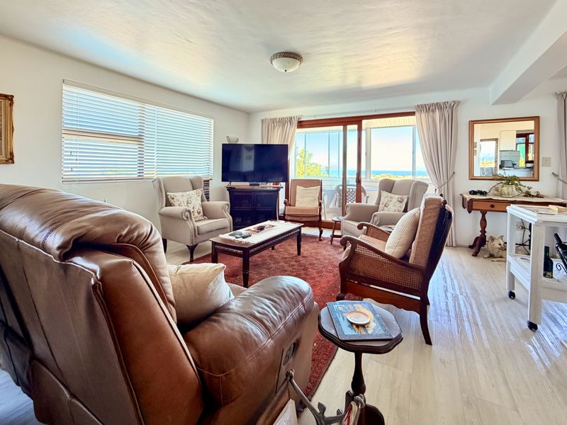 Elevated ocean & mountain views with dual-living potential in Onrus cul-de-sac. - Photo 10