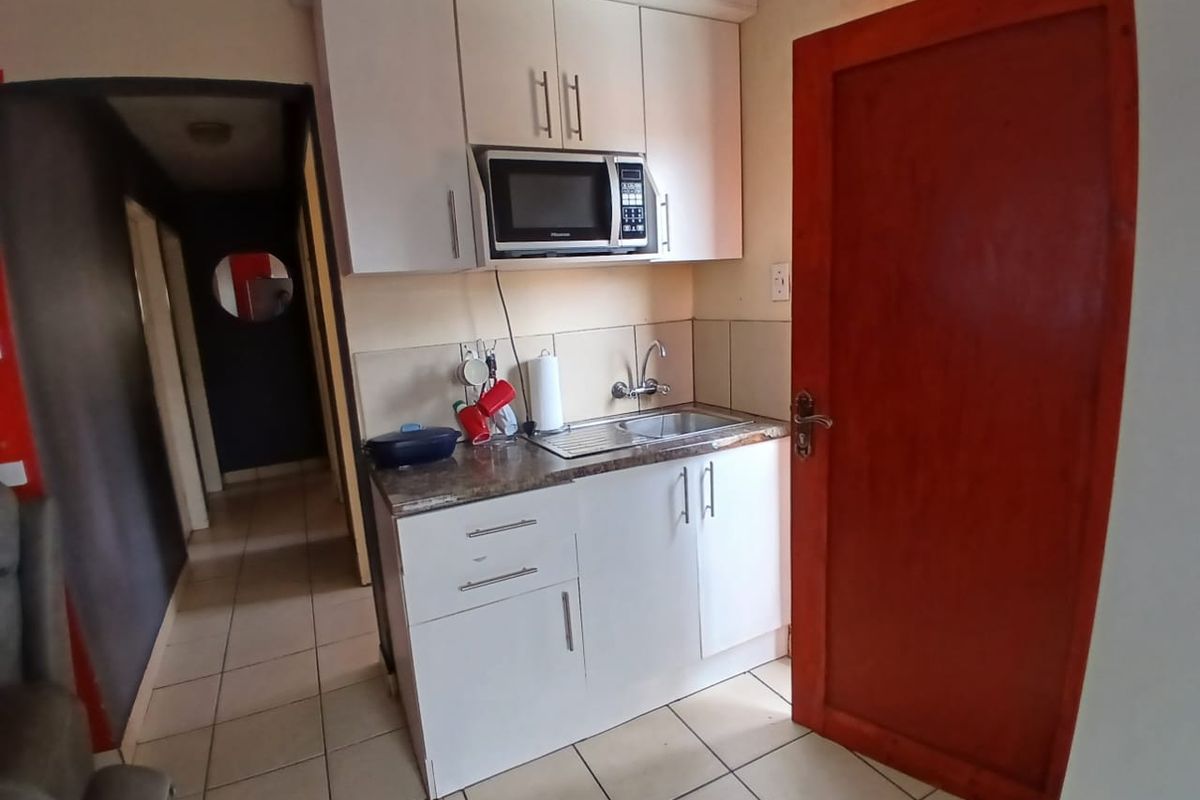 Three Bedroom House for Sale in Seraleng - Photo 4