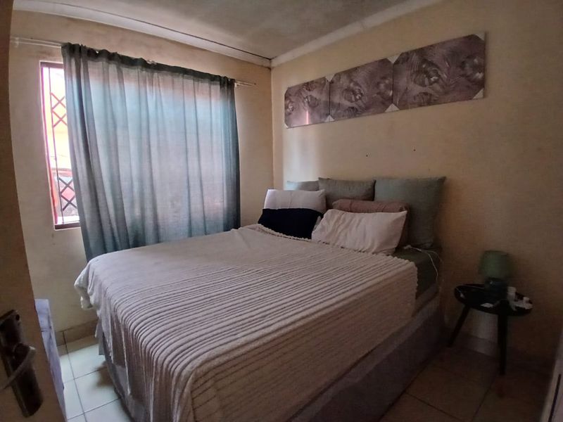 Three Bedroom House for Sale in Seraleng - Photo 10