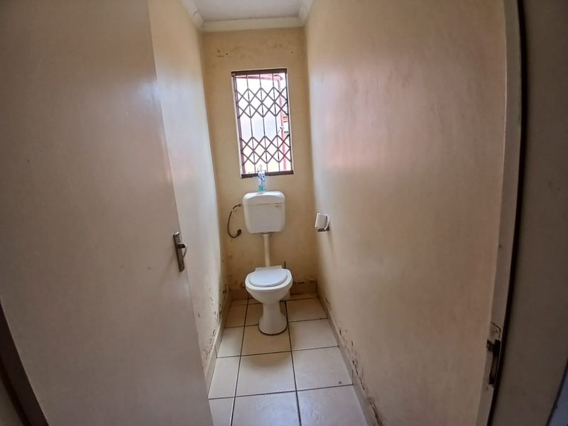 Three Bedroom House for Sale in Seraleng - Photo 7