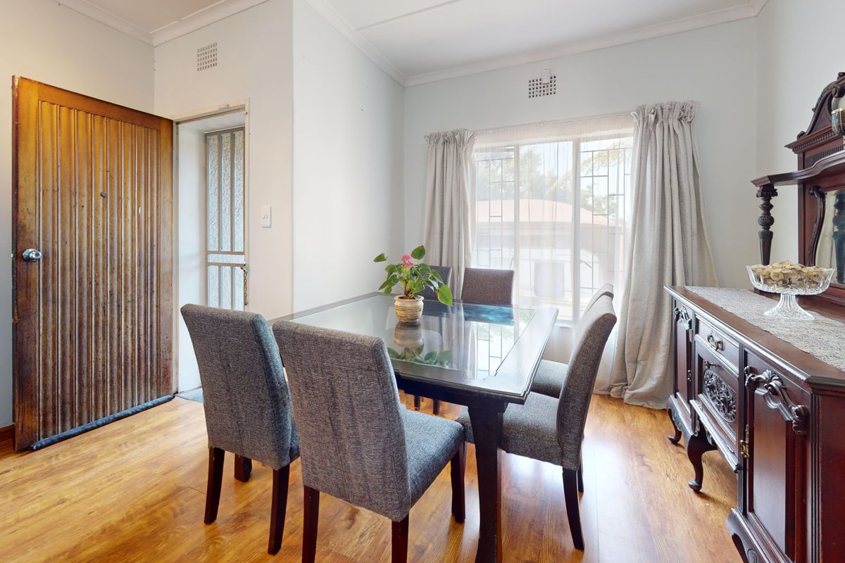 Family Living at Its Finest in Klippoortje Germiston – With Flatlet Starting to Bid from R1 500 000 - Photo 5