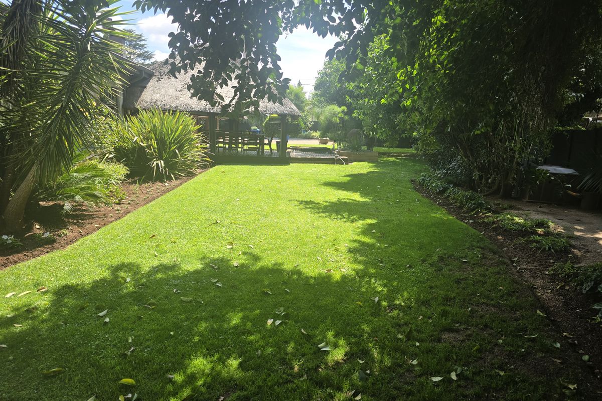 Secure Family Home with Prime business location - Photo 4