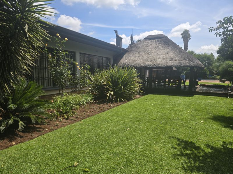 Secure Family Home with Prime business location - Photo 5