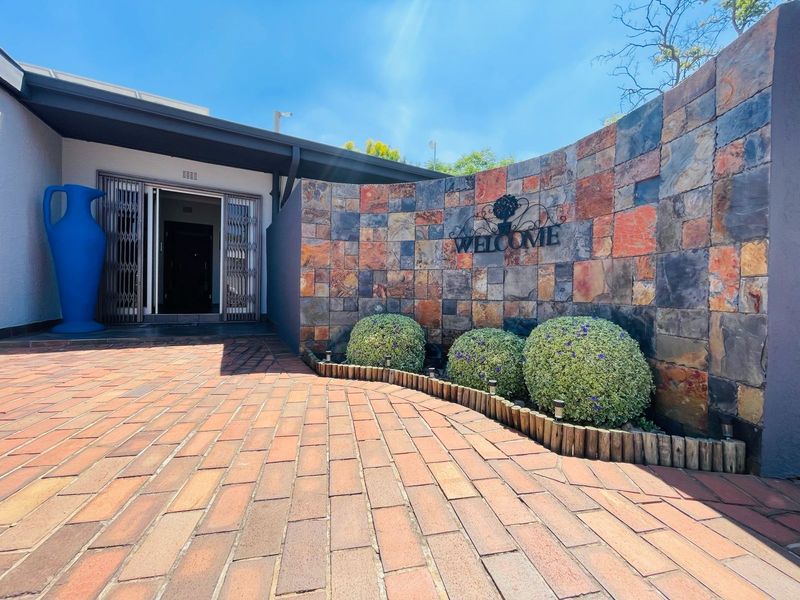 Secure Family Home with Prime business location - Photo 2