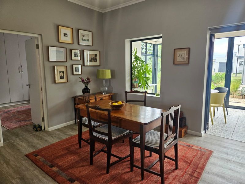 Elegant Coastal Living in the Sought-After Harbour Area – Perfect for Senior Buyers - Photo 4