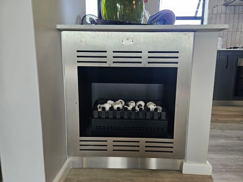 Elegant Coastal Living in the Sought-After Harbour Area – Perfect for Senior Buyers - Photo 9