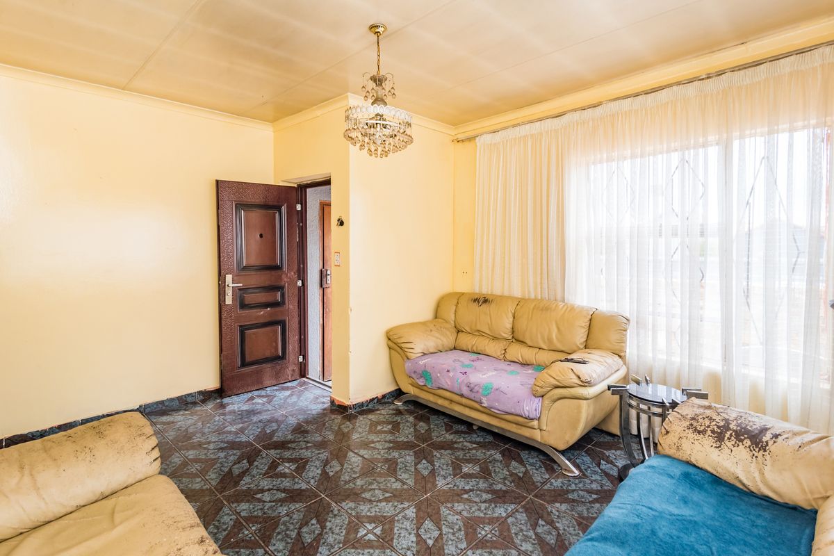 PROTEA NORTH HOUSE FOR SALE - Photo 4