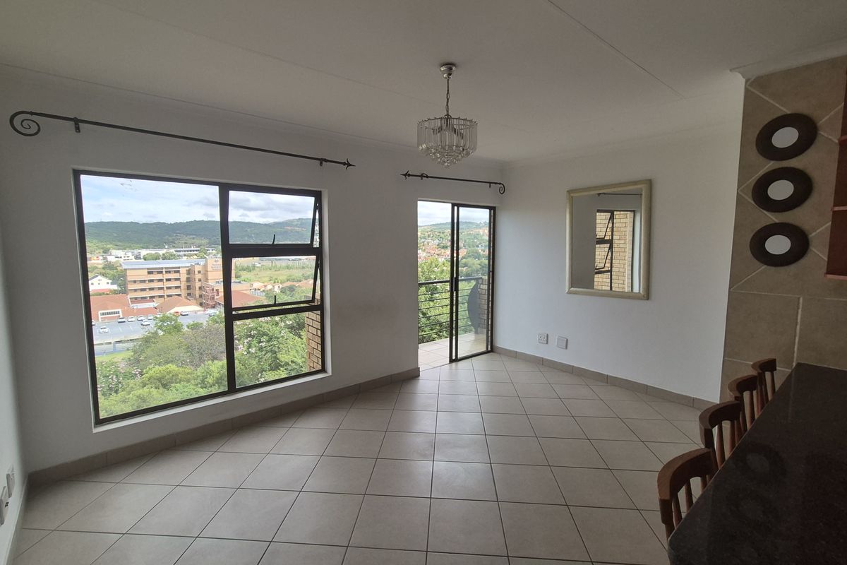 Wake Up to Stunning Views – Trendy Apartment Living! - Photo 4