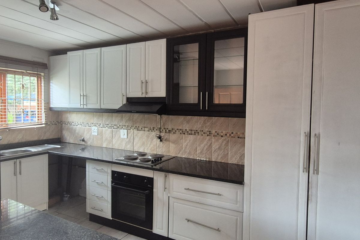 Elevated Living – 3 Bedroom Home with Entertainment Loft - Photo 2