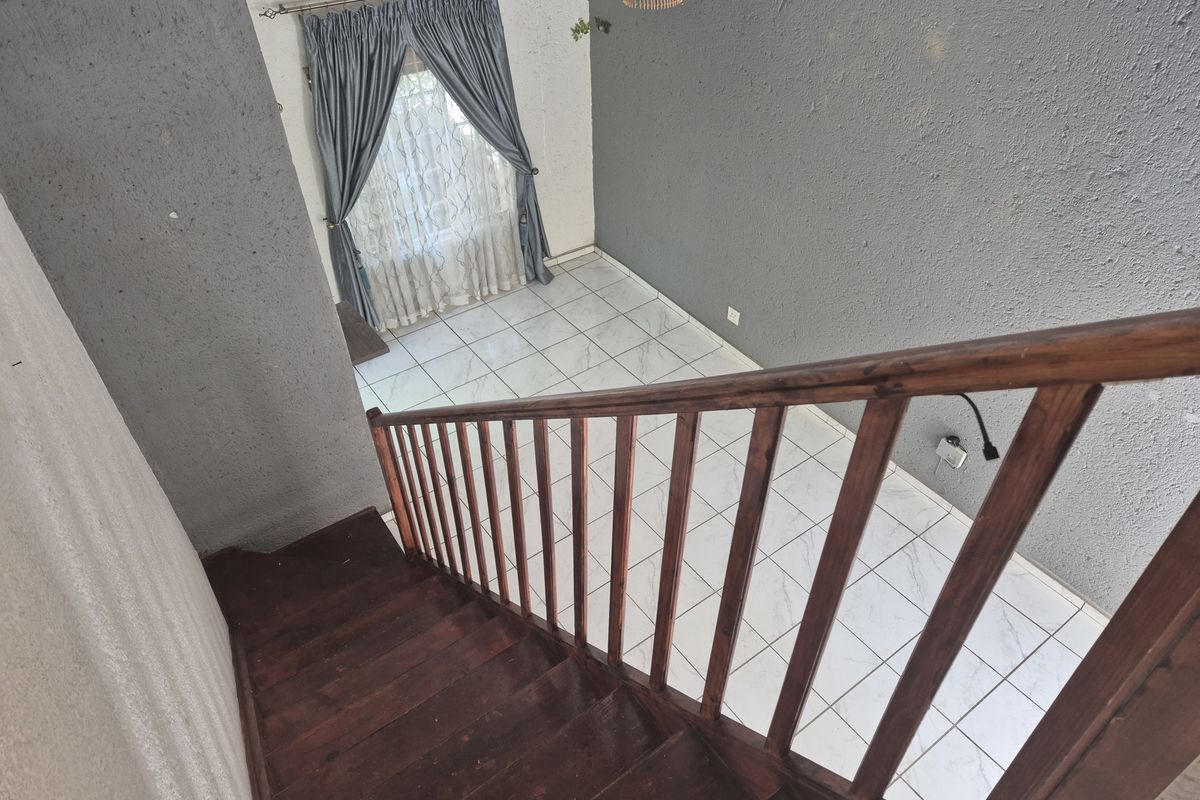 Comfortable Family Living in a Peaceful Townhouse Setting - Photo 4