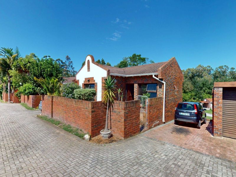 2 Bedroom Townhouse in Crestview Villas - Photo 8