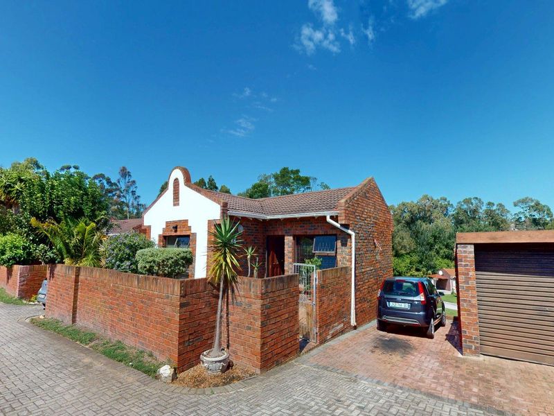 2 Bedroom Townhouse in Crestview Villas - Photo 7