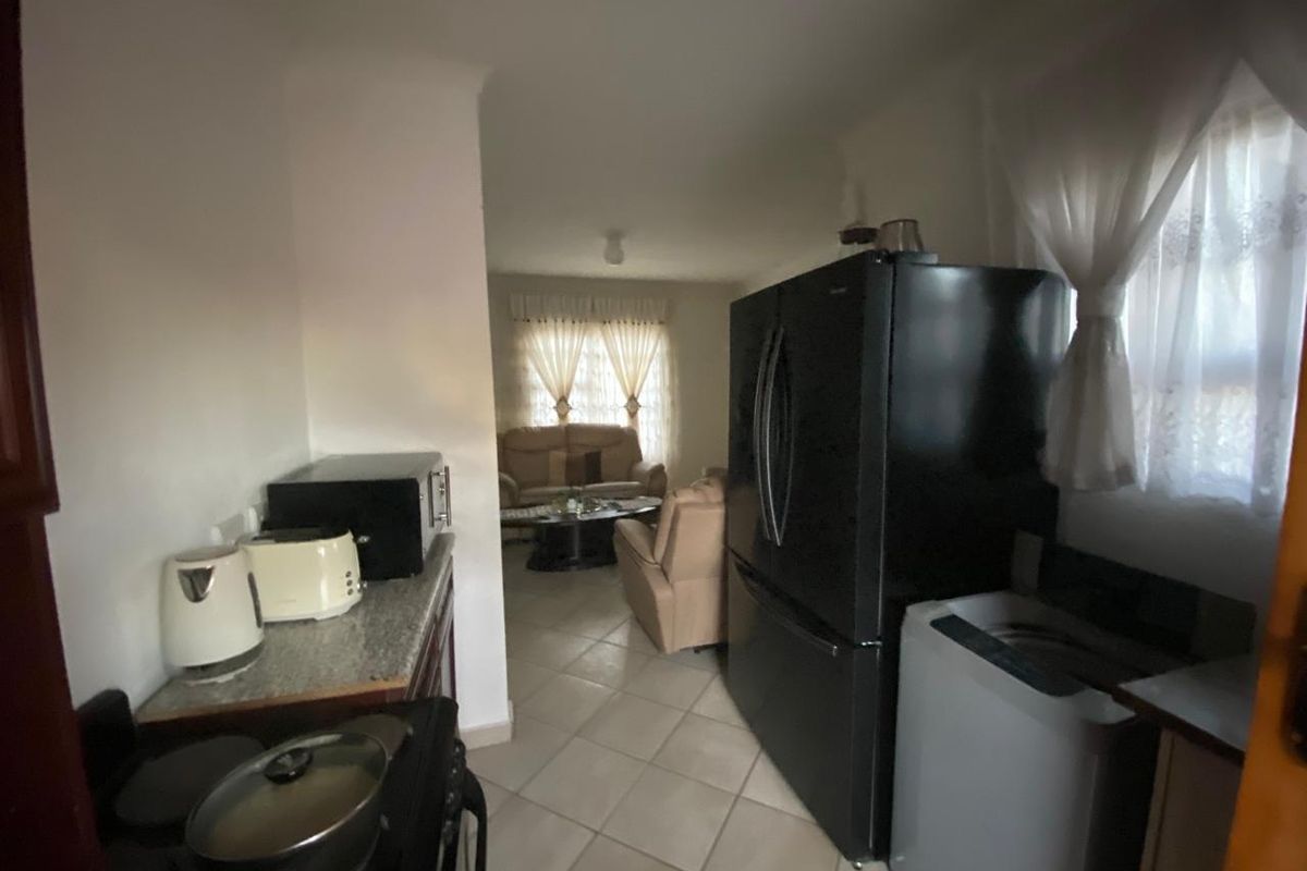 Stunning 3-bedroom cluster for sale in Vanderbijlpark CE 3, perfect for family living and comfort! - Photo 5