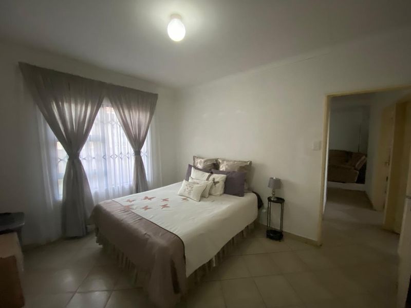 Stunning 3-bedroom cluster for sale in Vanderbijlpark CE 3, perfect for family living and comfort! - Photo 6