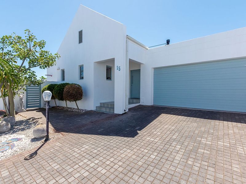 Manicured low maintenance 3 bedroom home in Blue Lagoon Security Estate Langebaan - Photo 3