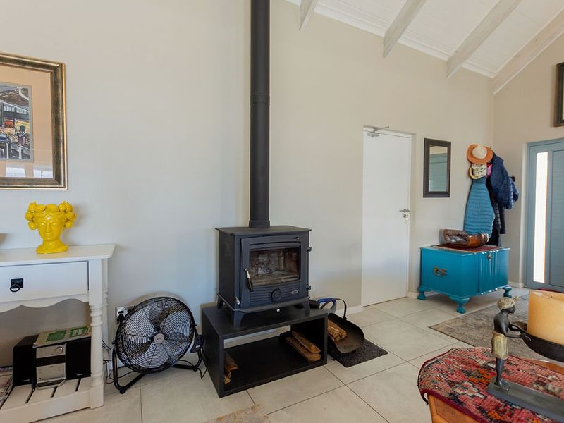 Manicured low maintenance 3 bedroom home in Blue Lagoon Security Estate Langebaan - Photo 8