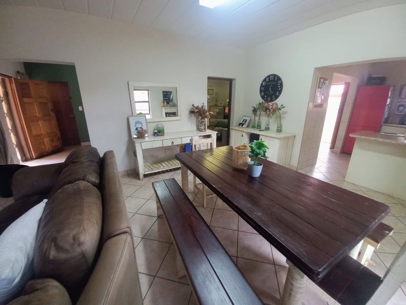 Solid Home with Space for the Whole Family - Photo 5