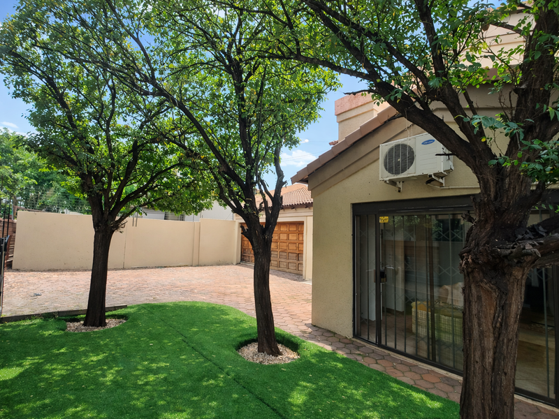 Solid Home with Space for the Whole Family - Photo 2