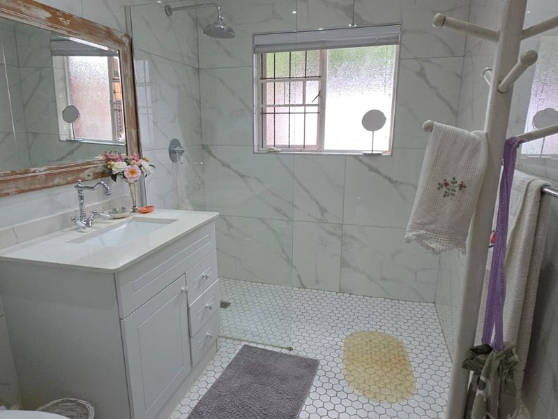 Investment Buyer Only - Little piece of Paradise - Photo 5