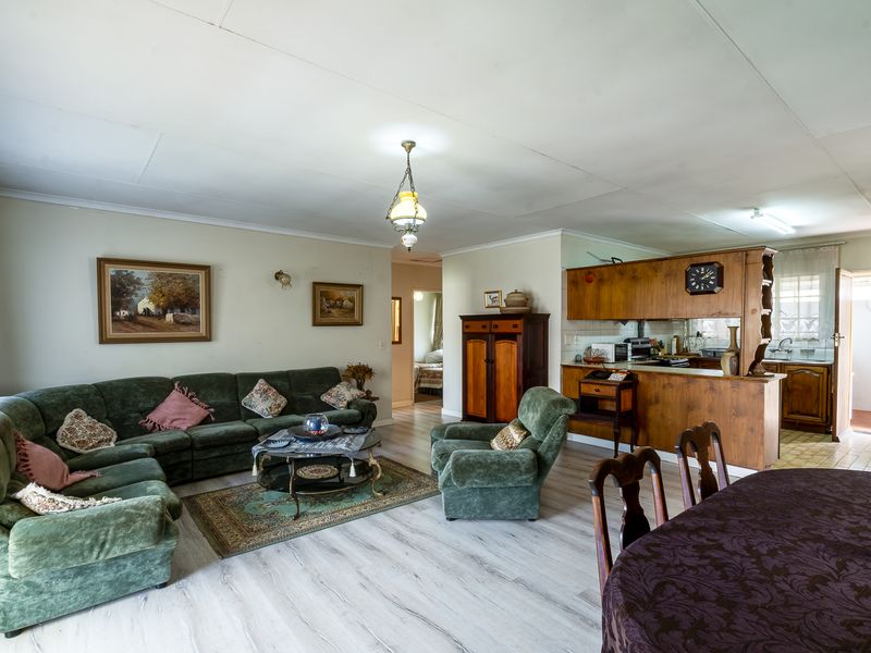 Well-Secured 2 Bedroom Townhouse in Protea Retirement Village – Die Wilgers - Photo 3