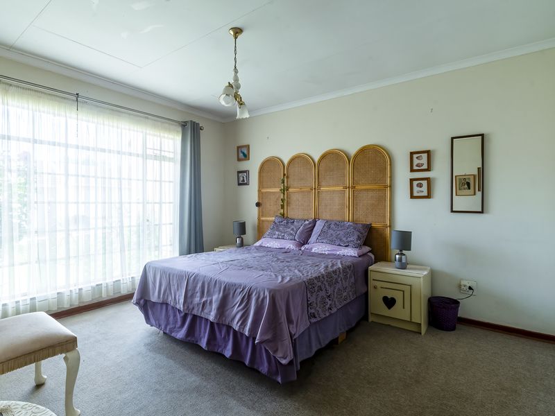 Well-Secured 2 Bedroom Townhouse in Protea Retirement Village – Die Wilgers - Photo 8
