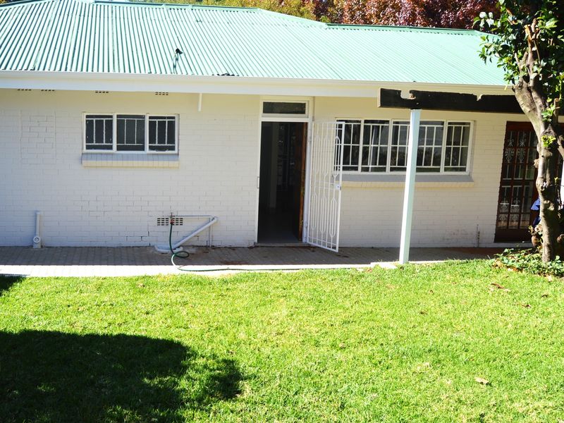 Amazing House Available - Photo 2