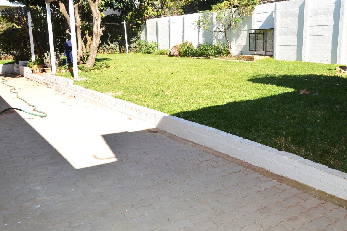 Amazing House Available - Photo 3