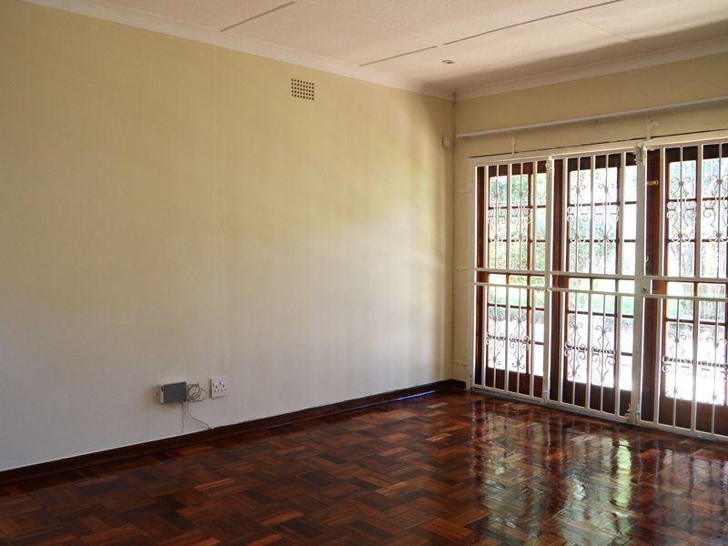 Amazing House Available - Photo 9