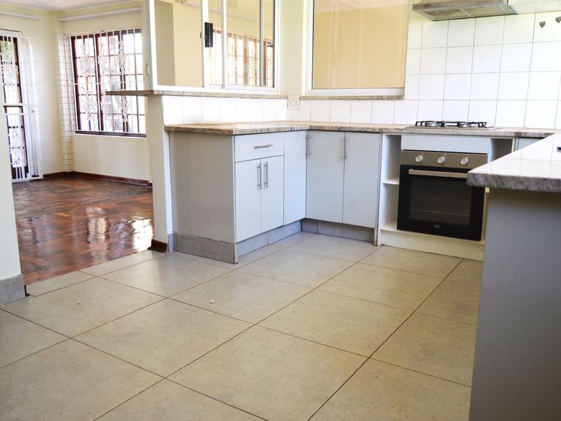 Amazing House Available - Photo 5