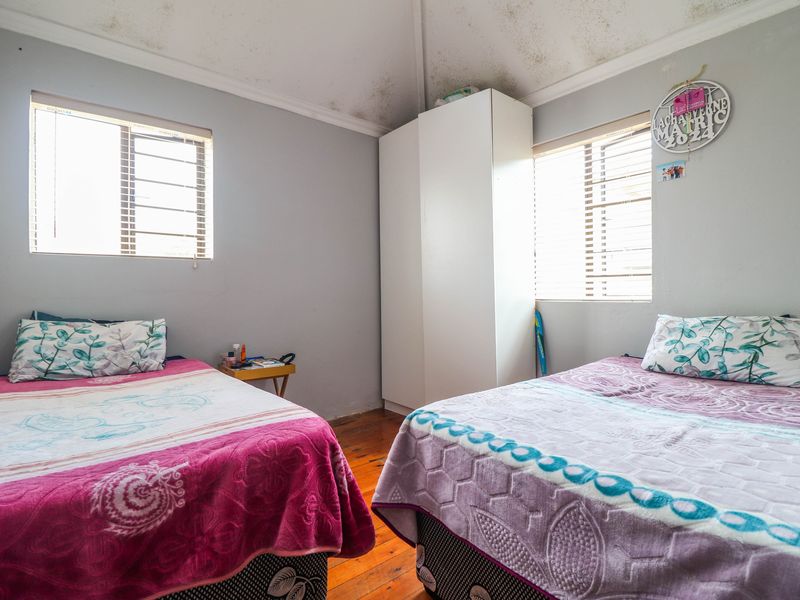 Corner Plot Charm with Endless Potential & Prime Location” - Photo 10