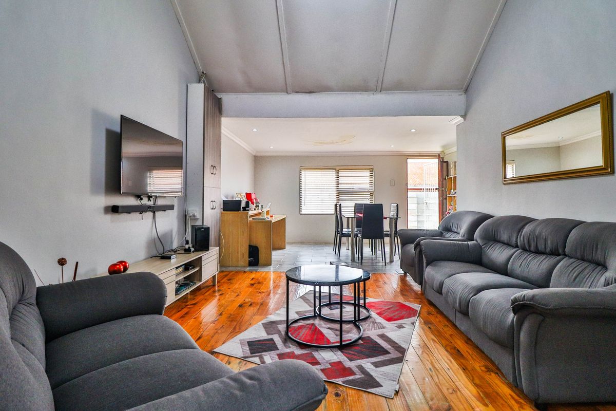 Corner Plot Charm with Endless Potential & Prime Location” - Photo 3