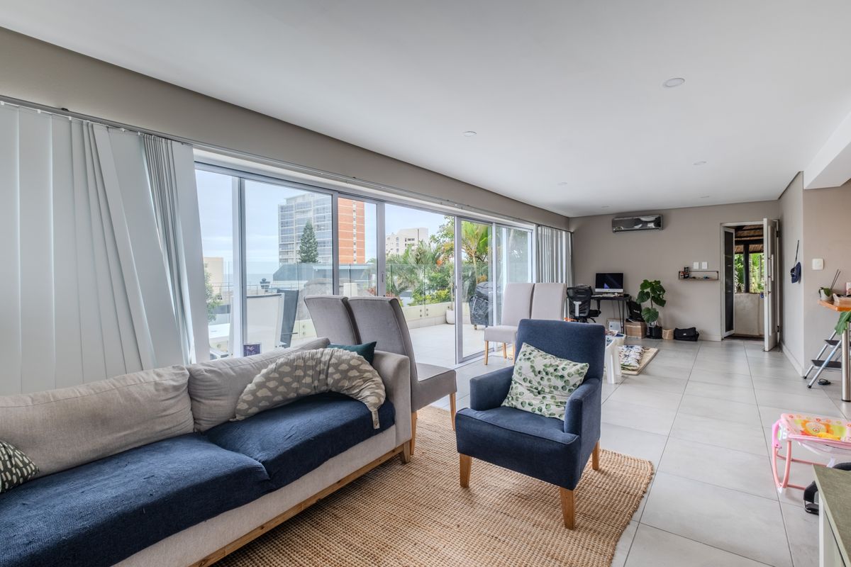 Prime Umhlanga Apartment with Stunning Sea Views - Photo 5