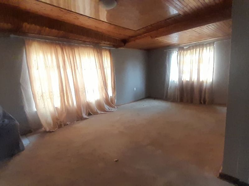 Modern 3 bedroom house in visagie park walking distance to school - Photo 5